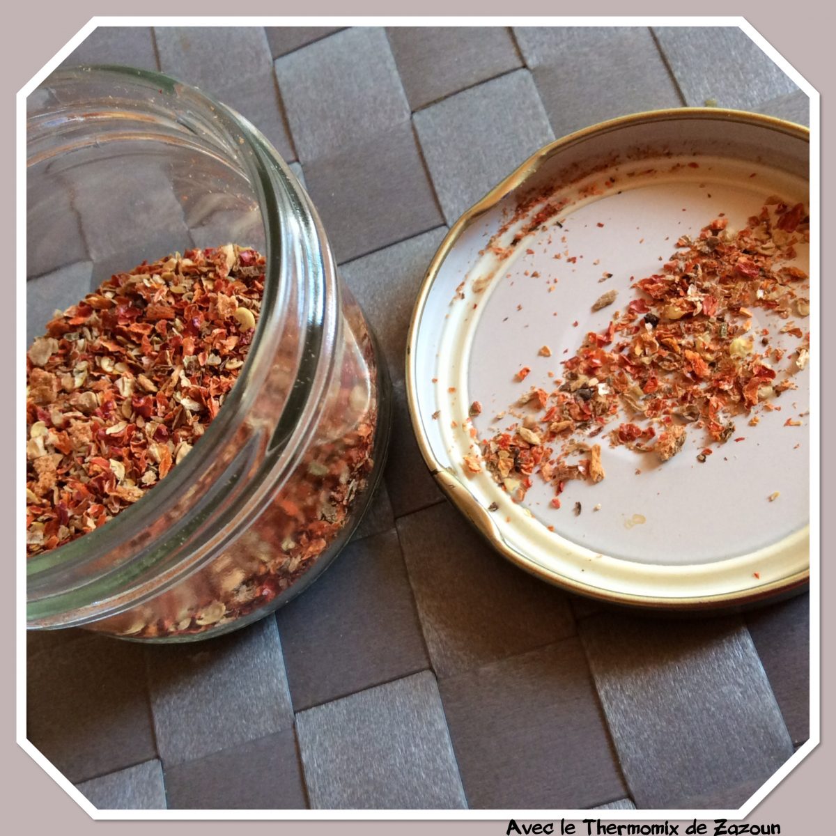 HI00894-Réservoir De Poudre à Saupoudrer à La Cannelle Et Au Café De