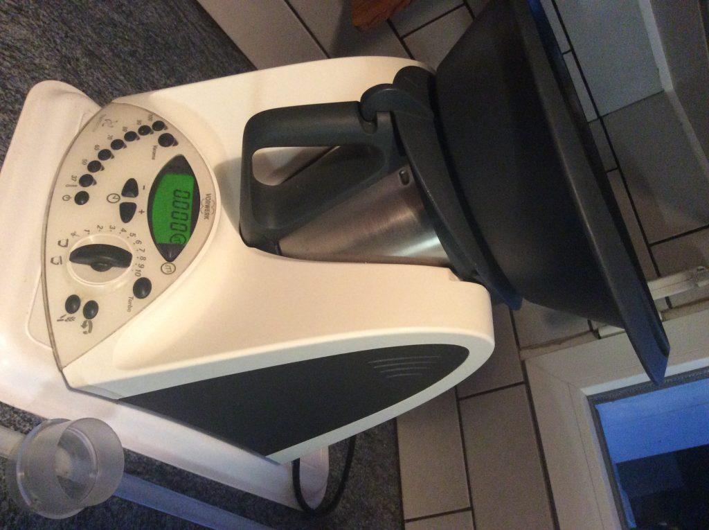 Comment utiliser son Thermomix pour débuter ? Éviter les erreurs